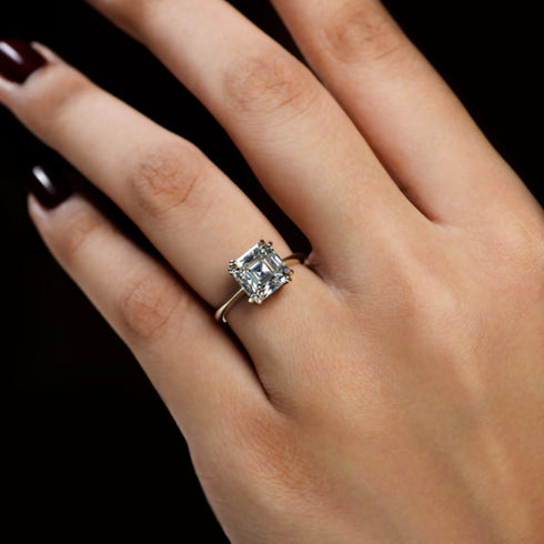 THE VINTAGE SQUARE RING