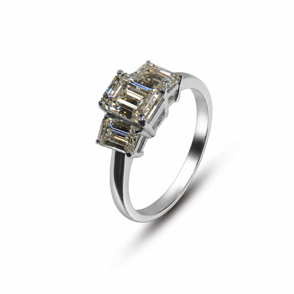 THE EMPRESS EMERALD RING